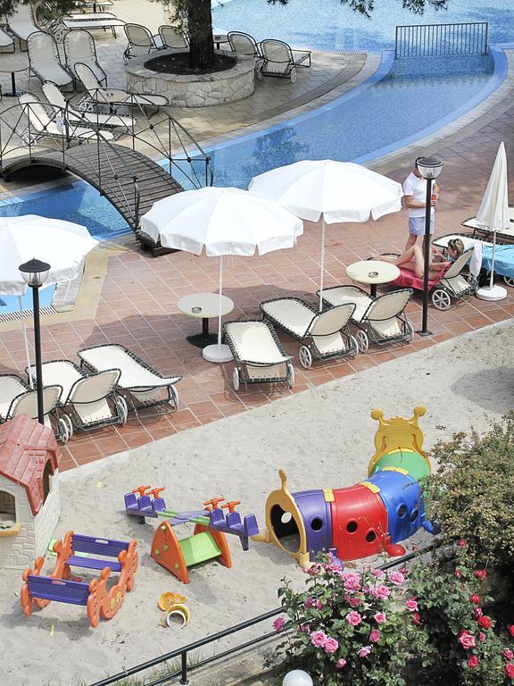Lesse Hotel Chalkidiki エクステリア 写真