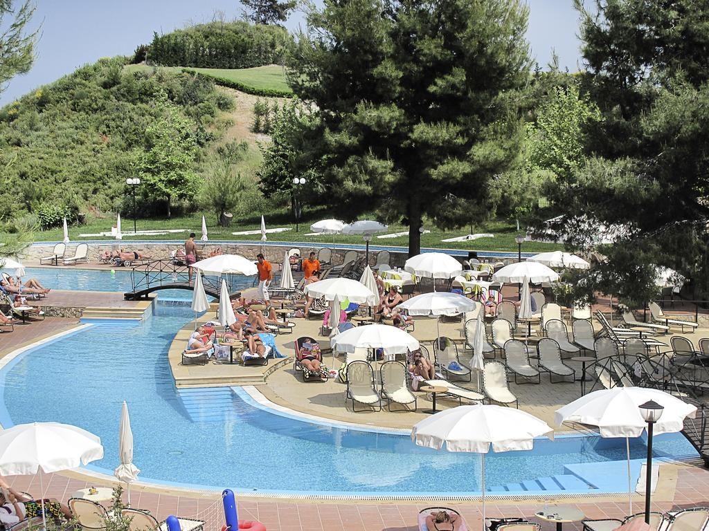 Lesse Hotel Chalkidiki エクステリア 写真