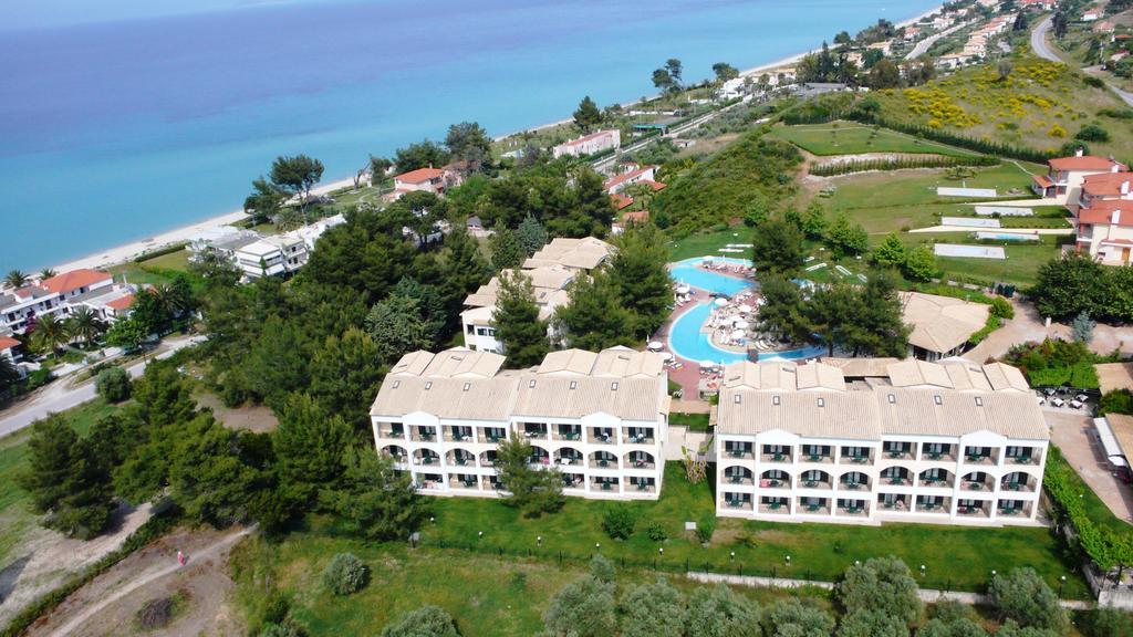Lesse Hotel Chalkidiki エクステリア 写真
