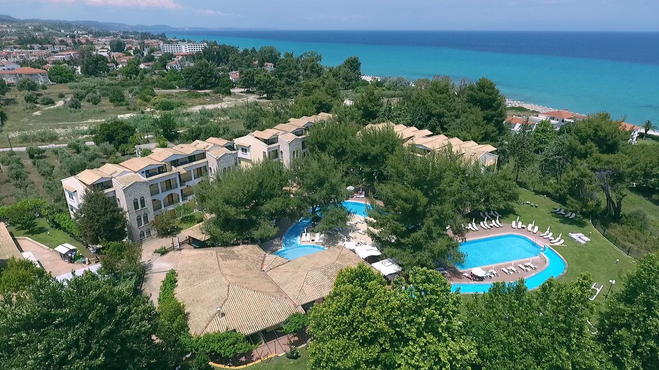 Lesse Hotel Chalkidiki エクステリア 写真