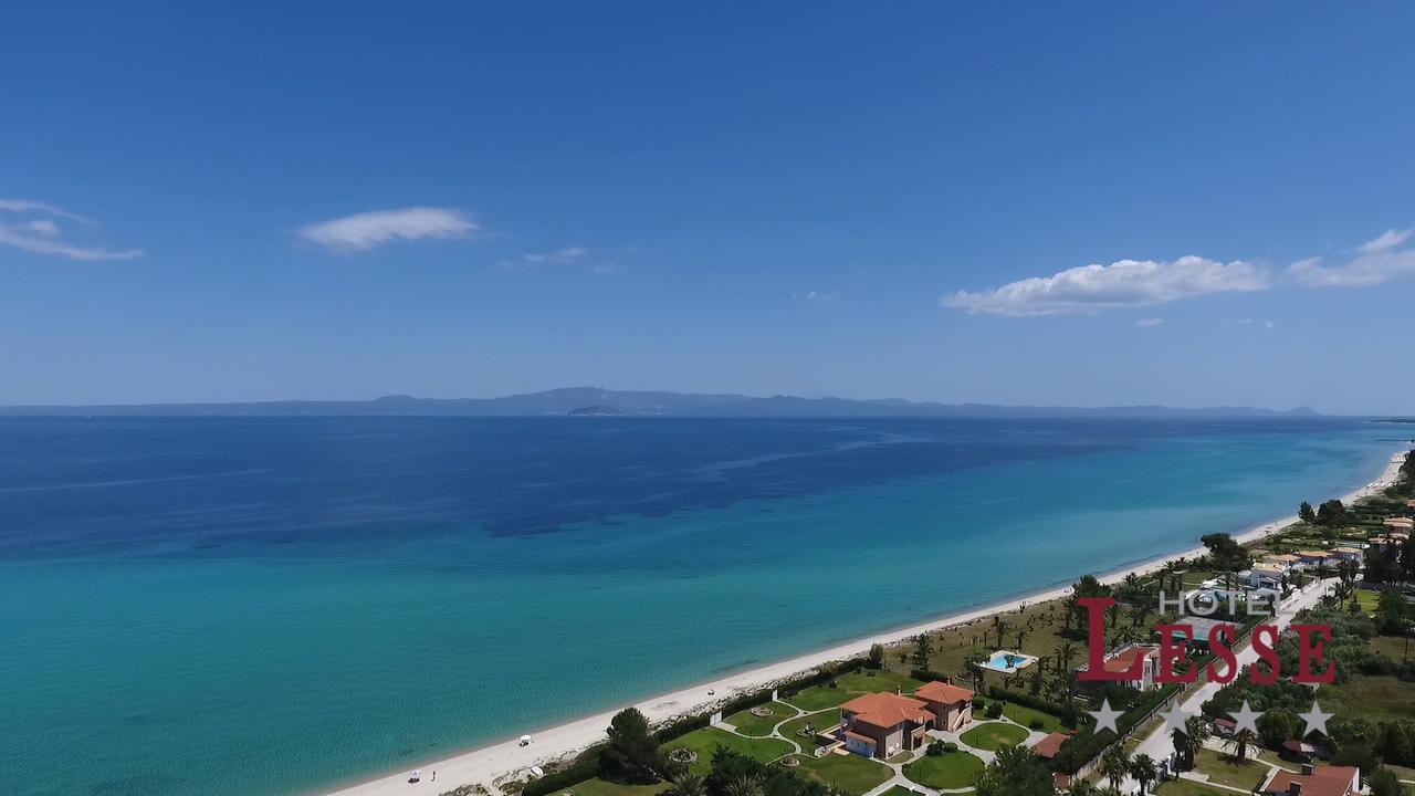 Lesse Hotel Chalkidiki エクステリア 写真