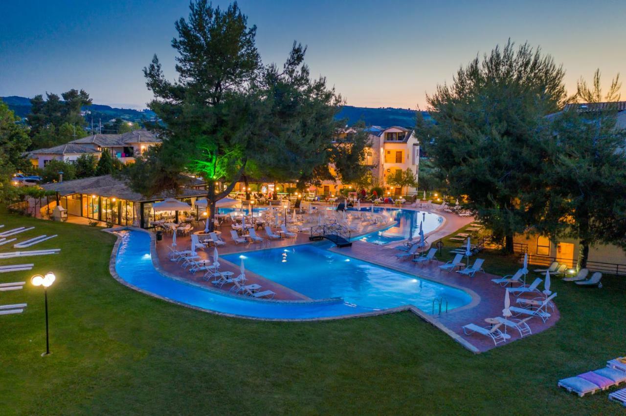 Lesse Hotel Chalkidiki エクステリア 写真