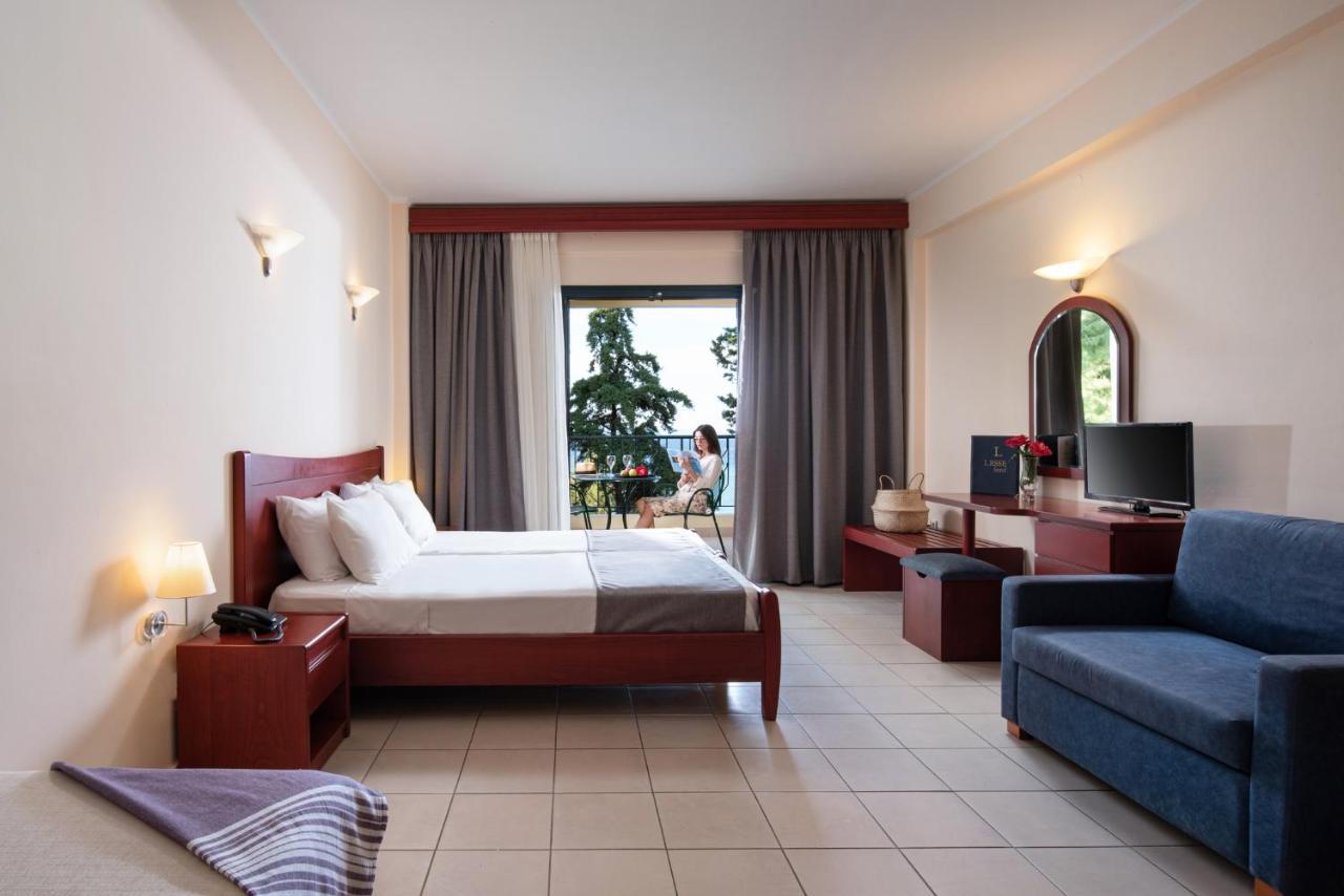 Lesse Hotel Chalkidiki エクステリア 写真